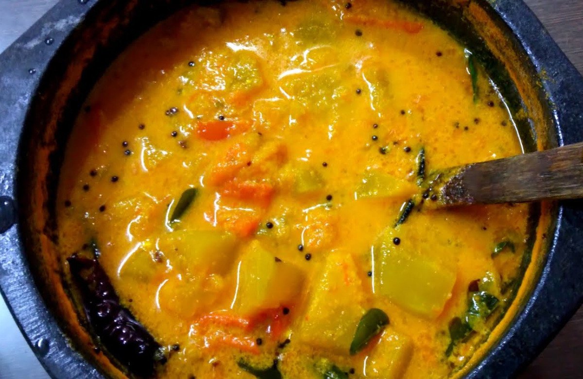 Special Ozhichu Curry Recipe
