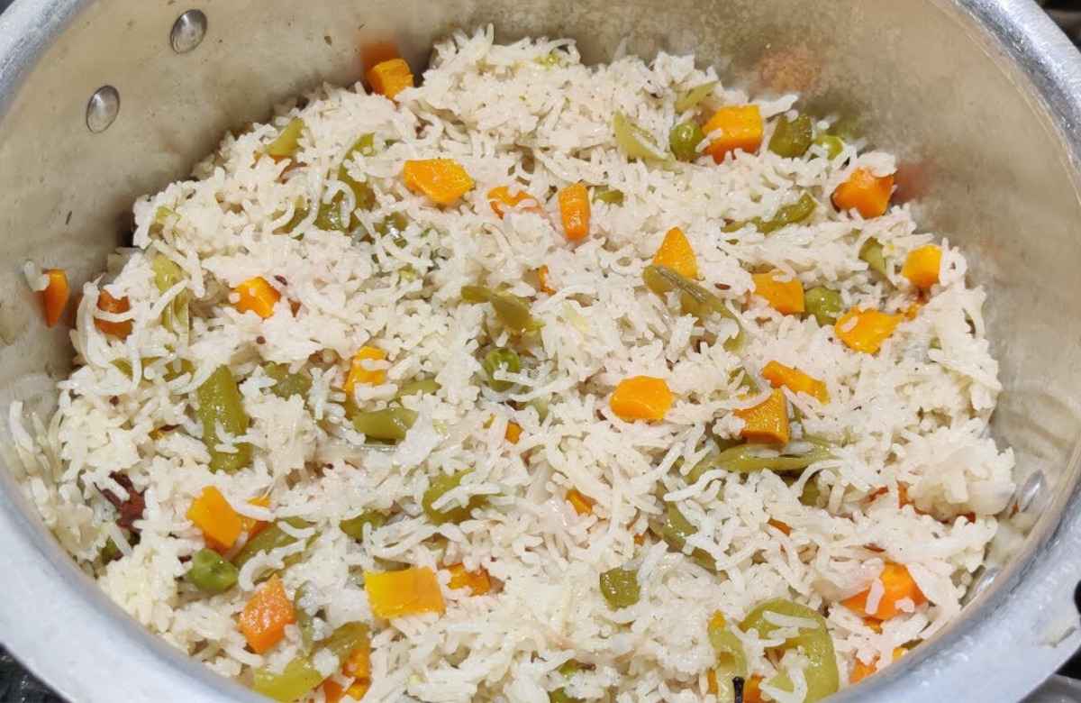 Find Vegetarian Recipes Veg Biriyani In Cooker